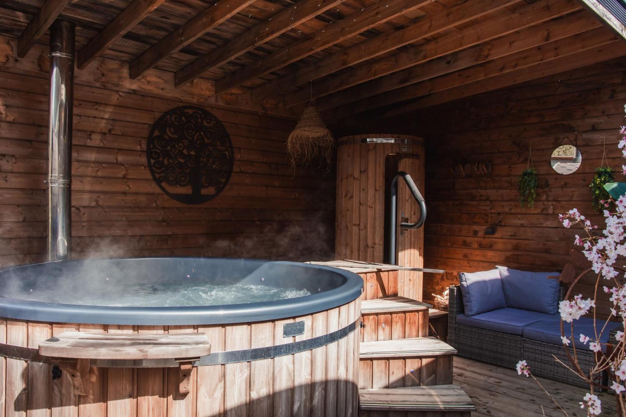 Maison D'Hote Les Notes Endormie Chambre Secrete Berzee ภายนอก รูปภาพ