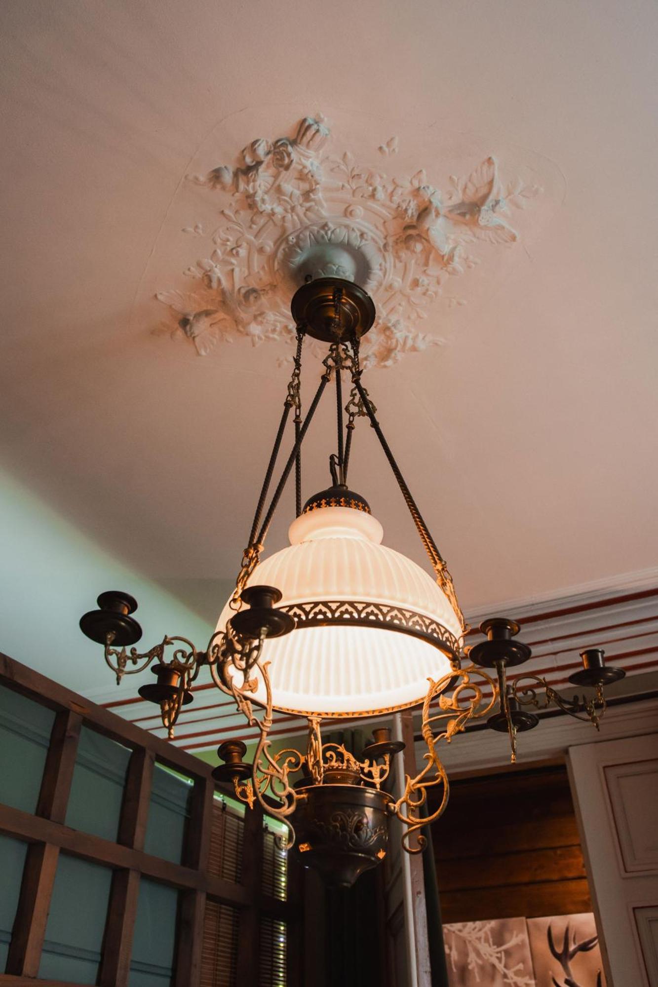Maison D'Hote Les Notes Endormie Chambre Secrete Berzee ภายนอก รูปภาพ